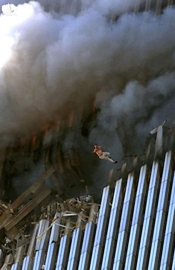 Nhìn lại những khoảnh khắc ám ảnh về vụ khủng bố 11/9 - 6