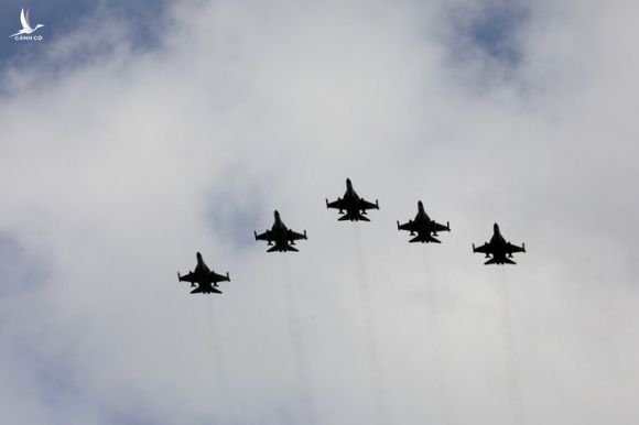 Chiến đấu cơ F-16 của Đài Loan bay biểu diễn hồi tháng 8.2020 /// Reuters