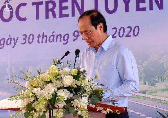 Thủ tướng Nguyễn Xuân Phúc dự lễ khởi công đường cao tốc Bắc - Nam - Ảnh 3.