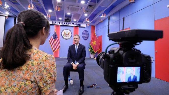 Đại sứ Mỹ tại Việt Nam: Chính sách biển Đông vẫn tiếp tục sau bầu cử - ảnh 1
