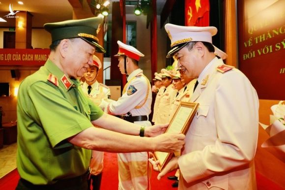 Giám đốc Công an tỉnh Thanh Hóa được thăng thiếu tướng - Ảnh 1.