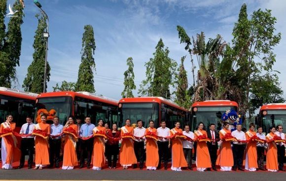 Cần Thơ: Khai trương 5 tuyến xe buýt nội tỉnh chất lượng cao - 1