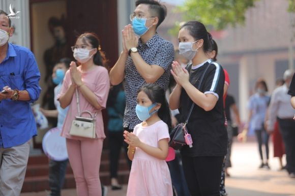 Sẽ đóng cửa phủ Tây Hồ nếu lượng người đi lễ Vu lan quá đông - Ảnh 3. Sẽ đóng cửa phủ Tây Hồ nếu lượng người đi lễ Vu lan quá đông - Ảnh 3.