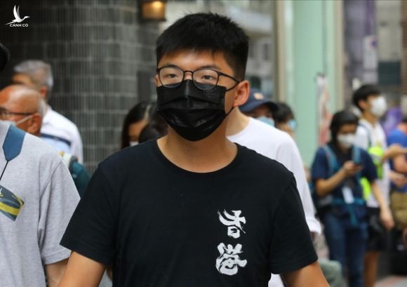 Hoàng Chi Phong bị cảnh sát Hong Kong bắt - Ảnh 1.
