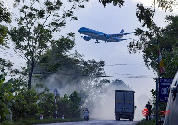 Mùa hun khói ở Hà Nội, máy bay cũng ngán sợ - Ảnh 5.