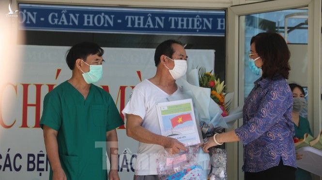 Sau 19 lần xét nghiệm, bệnh nhân cuối cùng tại tâm dịch Đà Nẵng chiến thắng COVID-19 - ảnh 3