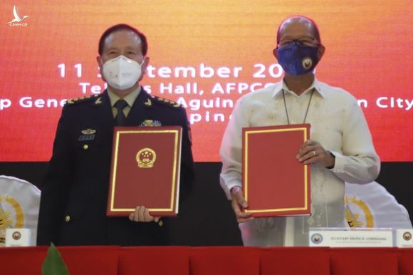 Trung Quốc tặng Philippines 20 triệu USD thiết bị phi chiến đấu - Ảnh 1.