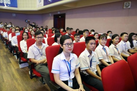 Phó thủ tướng Phạm Bình Minh: 'Công dân đám mây' thông thạo nhiều ngoại ngữ càng tốt - ảnh 3