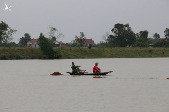 Nước mắt nơi tâm lũ - 6