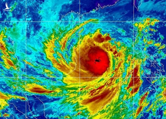 Molave được đánh giá là một cơn bão mạnh, sức tàn phá khủng khiếp. Ảnh: Cơ quan Quản lý Khí quyển và Đại dương Quốc gia Mỹ - NOAA.