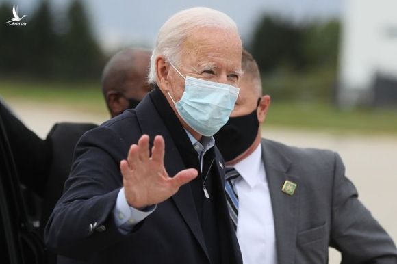 Bầu cử Mỹ 2020: Ông Biden quyết không cách ly dù nhân viên mắc Covid-19 - 1