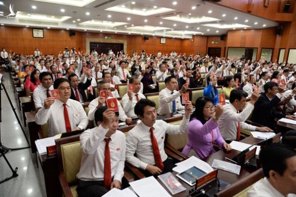 Đại hội Đảng bộ TP.HCM bỏ phiếu bầu Ban chấp hành nhiệm kỳ 2020-2025 - Ảnh 2.