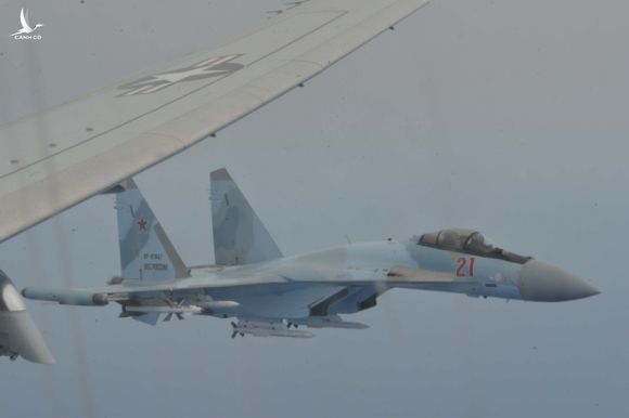 Lộ diện tên lửa Nga trang bị cho Su-57 và Su-35: “Chấp tất” các đối thủ phương Tây! - Ảnh 2.