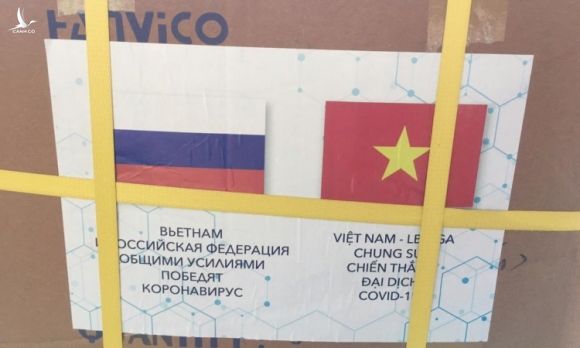 Lô hàng viện trợ nhân đạo Việt Nam gửi tới Nga hôm 10/8. Ảnh: Twitter/ Đại sứ quán Nga tại Việt Nam.