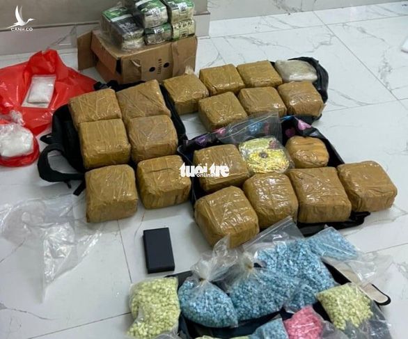 TP.HCM phá án ma túy lớn, bắt ít nhất 10 nghi phạm, thu hơn 100kg ma túy - Ảnh 1.