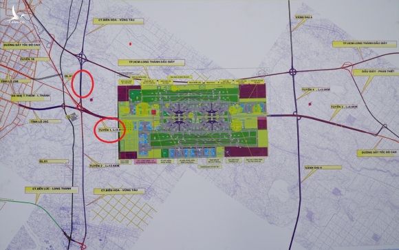 Bản đồ quy hoạch hệ thống giao thông kết nối sân bay Long Thành trong tương lai, trong đó hai tuyến đường kết nối được Đồng Nai đề xuất xây dựng bên trái (vòng tròn đỏ). Ảnh: Phước Tuấn.