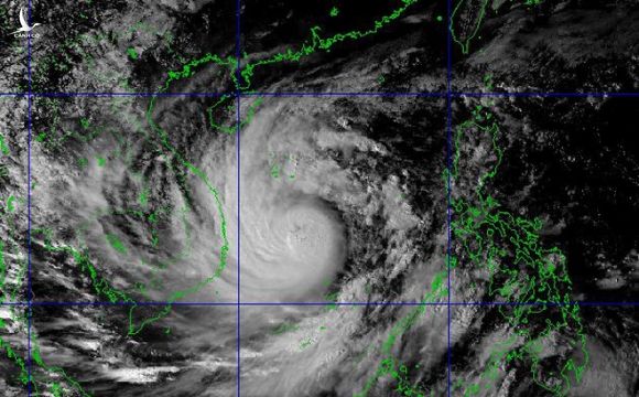 "Sức mạnh của bão số 9 có thể bốc một con thuyền lớn từ dưới biển lên đường"