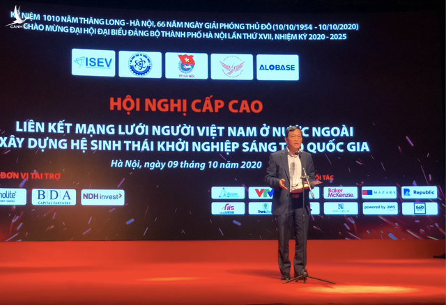    Thứ trưởng Bộ Khoa học và Công nghệ Trần Văn Tùng đánh giá cao ý tưởng của Thành Đoàn Hà Nội tổ chức Hội nghị cấp cao liên kết mạng lưới người Việt Nam ở nước ngoài xây dựng hệ sinh thái khởi nghiệp sáng tạo quốc gia.