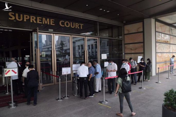 Thủ tướng Singapore đến tòa án kiện blogger chia sẻ thông tin sai sự thật - Ảnh 2.