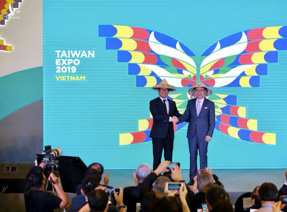 Ông Vũ Tiến Lộc - Chủ tịch Phòng Thương mại và Công nghiệp Việt Nam (trái) gặp gỡ đại diện Hiệp hội Xúc tiến Thương mại Đài Loan. Ảnh: TAITRA.