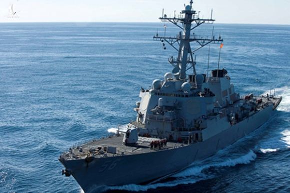 Tàu chiến Mỹ - Nhật cùng có mặt ở Biển Đông, Trung Quốc nói gì?