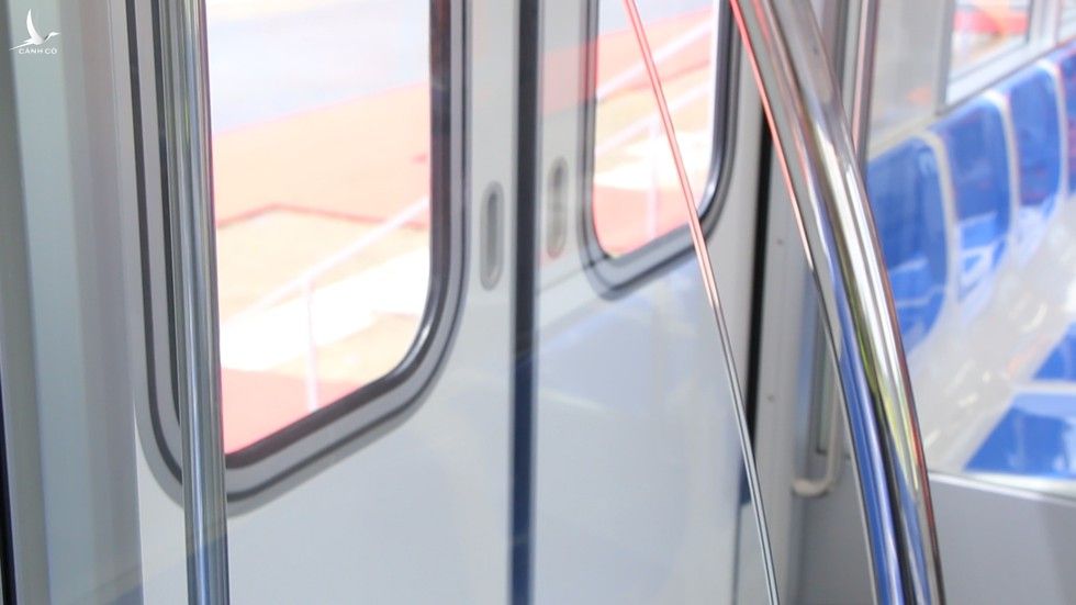 Trải nghiệm tiện ích bên trong đoàn tàu metro hiện đại tuyến Bến Thành - Suối Tiên - ảnh 7