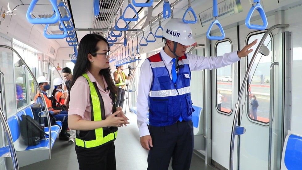 Trải nghiệm tiện ích bên trong đoàn tàu metro hiện đại tuyến Bến Thành - Suối Tiên - ảnh 6