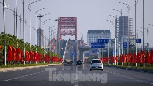Cận cảnh cây cầu 'Cánh chim biển' của thành phố Hải Phòng - ảnh 11