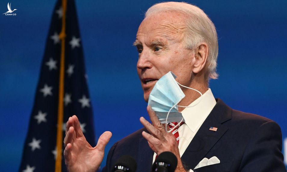 Tổng thống đắc cử Mỹ Joe Biden phát biểu trong cuộc họp báo tại Wilmington, bang Delaware, hôm 16/11. Ảnh: AFP.