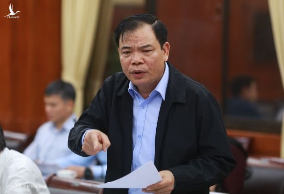 Bộ trưởng Nguyễn Xuân Cường trong cuộc họp chiều 17/11. Ảnh: Tất Định.