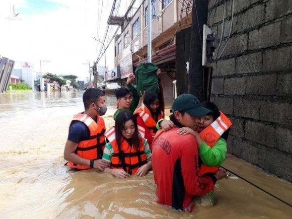 Bão Vamco làm 53 người chết ở Philippines, trở thành bão chết chóc nhất năm 2020 - Ảnh 3.