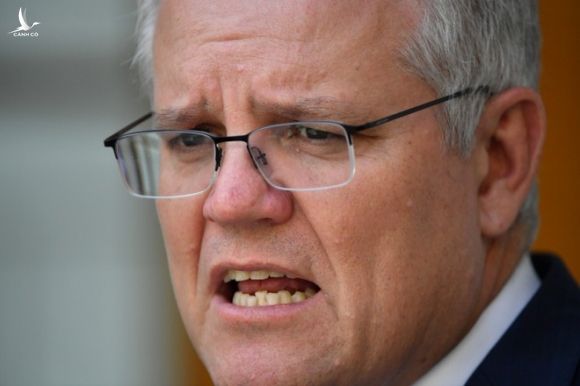 Thủ tướng Úc Scott Morrison phát biểu trong một buổi họp báo ở thủ đô Canberra /// Reuters