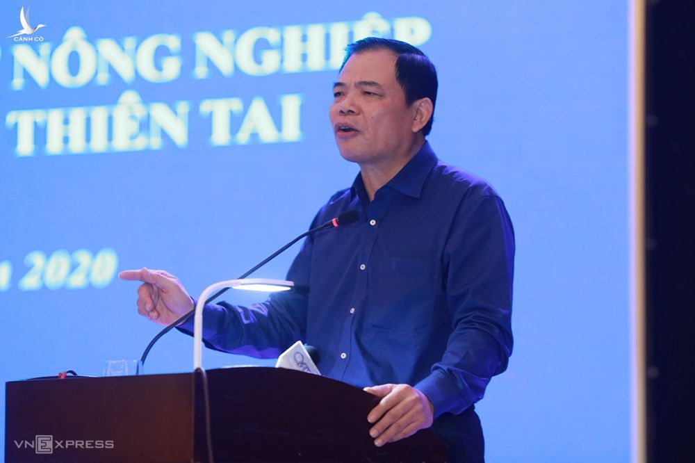 Bộ trưởng Nguyễn Xuân Cường nói tập trung vào nhóm giống ngắn ngày để người dân sớm có sinh kế trước tết Nguyên đán. Ảnh: Hoàng Táo