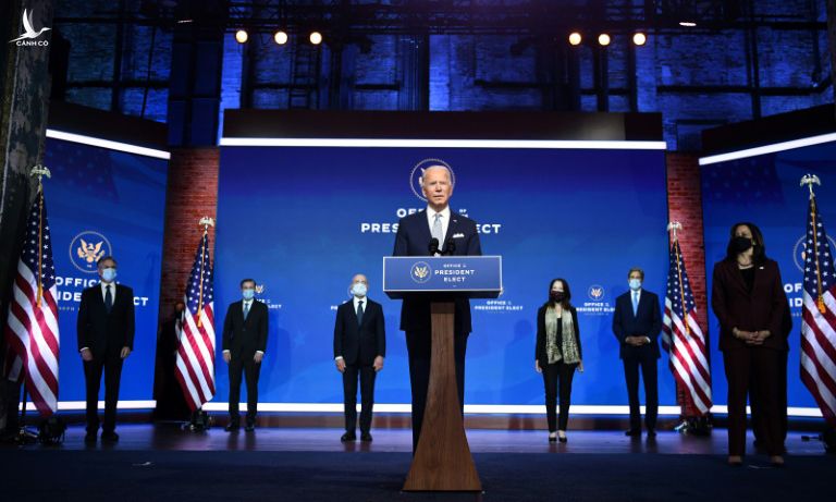 Tổng thống đắc cử Joe Biden giới thiệu 6 đề cử cho các vị trí trong chính quyền tương lai tại thành phố Wilmington, bang Delaware, hôm 24/11. Ảnh: AFP.