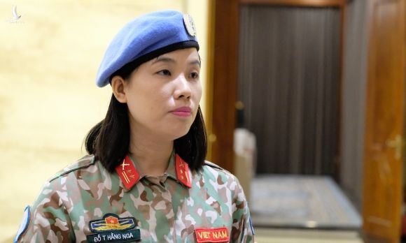 Trung tá Đỗ Thị Hằng Nga, nữ sĩ quan đầu tiên của Việt Nam tham gia gìn giữ hòa bình Liên Hợp Quốc, được Liên Hợp Quốc đánh giá là hoàn thành đặc biệt xuất sắc nhiệm vụ. Ảnh: Hoàng Thùy