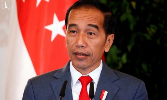 Tổng thống Indonesia Joko Widodo phát biểu tại Singapore hồi tháng 10/2019. Ảnh: Reuters.