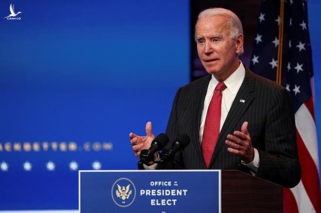 Twitter, Facebook sẽ bàn giao tài khoản Tổng thống Mỹ cho ông Biden - 1