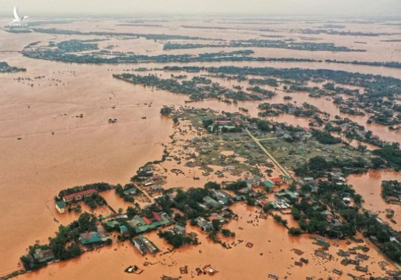 Thủ tướng quyết định cấp 670 tỉ cho 9 tỉnh khắc phục hậu quả bão, lũ - Ảnh 1.