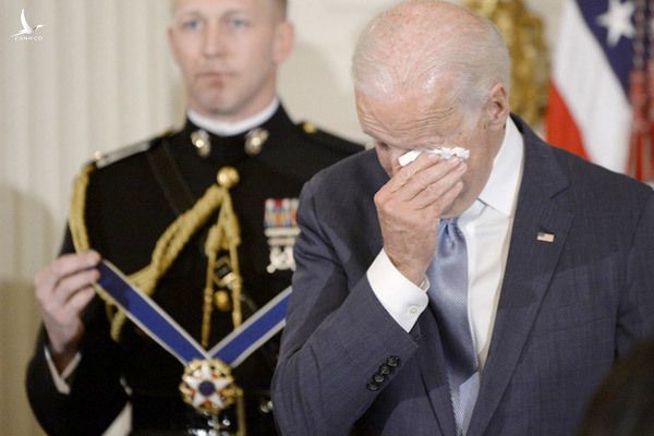 Những hình ảnh đáng nhớ trong cuộc đời ông Joe Biden
