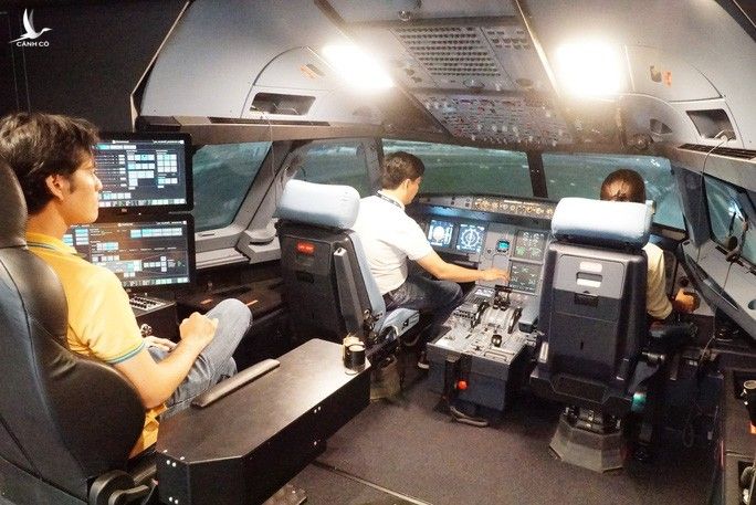 Lần đầu tiên Việt Nam có tour du lịch trải nghiệm làm phi công - Ảnh 3.
