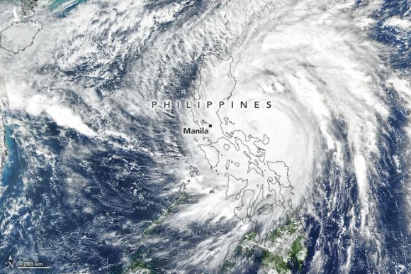 Cuồng phong Vamco - Cơn bão số 13 đang vào Biển Đông vừa khiến Philippines khốn đốn thế nào? - Ảnh 2.
