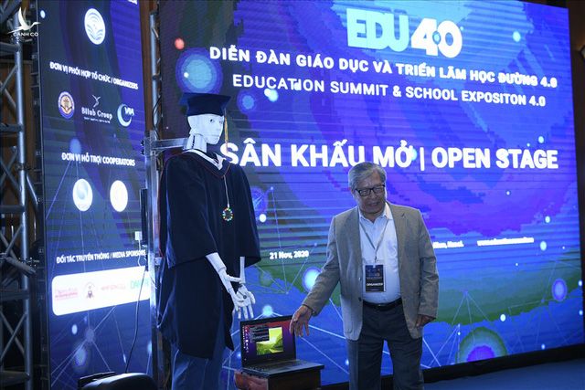 Xuất hiện robot AI Việt Nam được nhận định vượt xa Sophia: Biết đọc thơ, giải toán, có cả vị giác và trái tim - Ảnh 2.