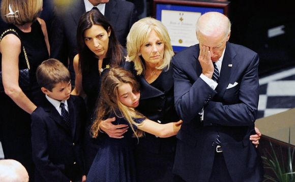 [ẢNH] Cuộc đời thăng trầm của Joe Biden
