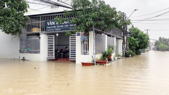 Khu vực xã Vĩnh Thạnh, TP Nha Trang, chìm trong nước lũ, ngày 30/11. Ảnh: Xuân Ngọc.