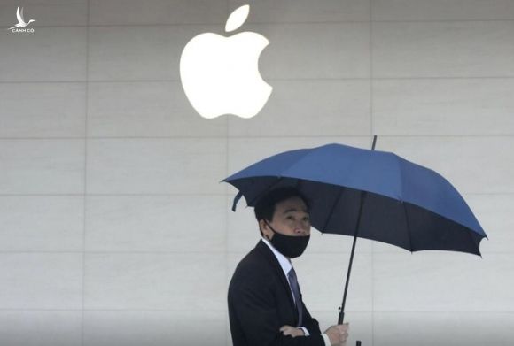 Apple muốn tìm một địa điểm mới “bình yên” hơn cho dây chuyền sản xuất iPad và MacBook /// Ảnh: Reuters