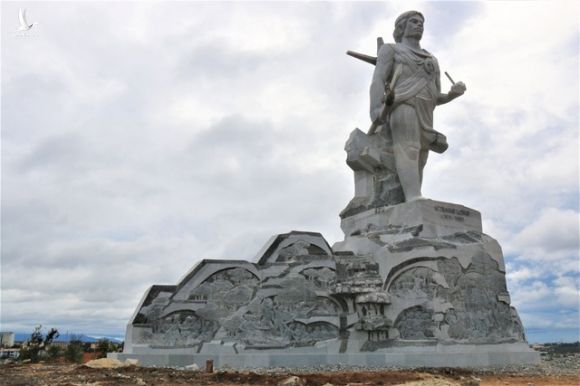 Đắk Nông hoàn thành tượng đài bằng đá gần 70 tỷ đồng - 5