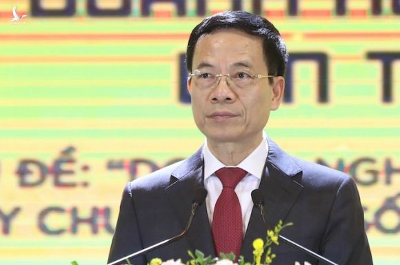 Bộ trưởng Thông tin và Truyền thông Nguyễn Mạnh Hùng.