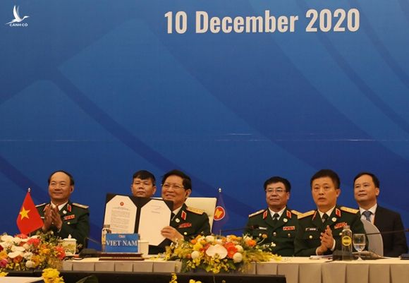 Thượng tướng Nguyễn Chí Vịnh nói về chiến lược quốc phòng trong tình hình mới