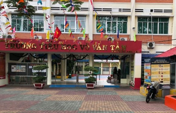 Trường tiểu học Võ Văn Tần, một trong 4 trường tại quận 6, TP.HCM cho học sinh tạm nghỉ học /// Ảnh: Nguyễn Loan
