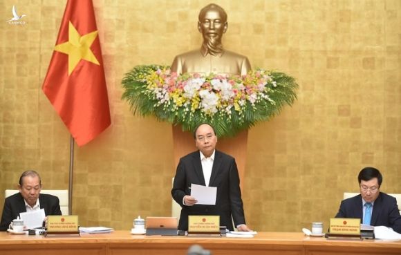 Thủ tướng Nguyễn Xuân Phúc phát biểu chỉ đạo tại cuộc họp thường kỳ Chính phủ /// Ảnh: Quang Hiếu